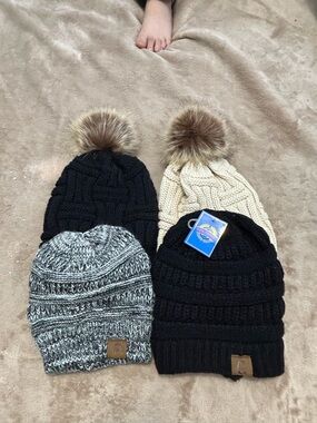 Kids Knit Pom Beanie - Black & Cream Styles